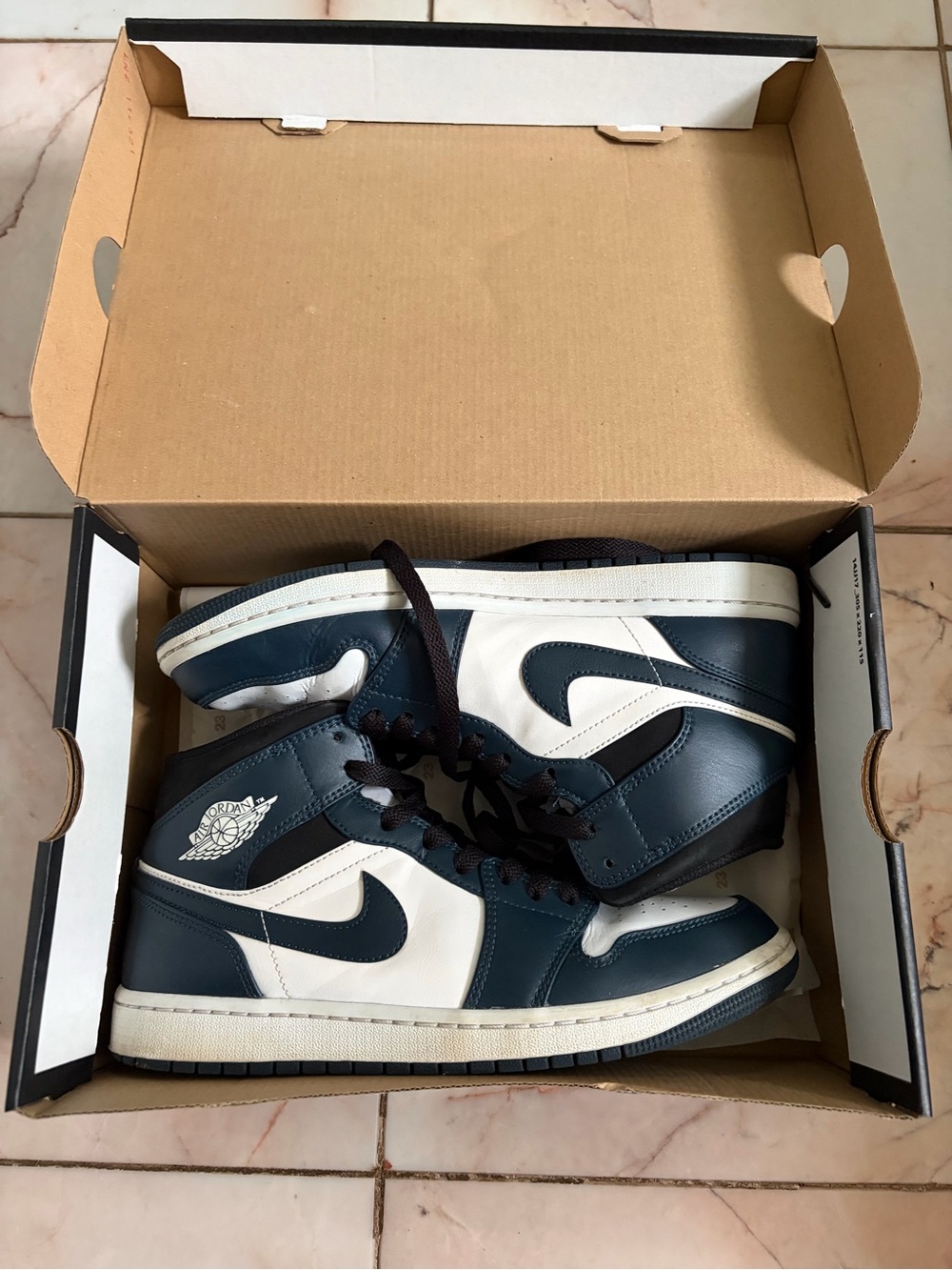 Unisex Nike Air Jordan Mid in Navy and White